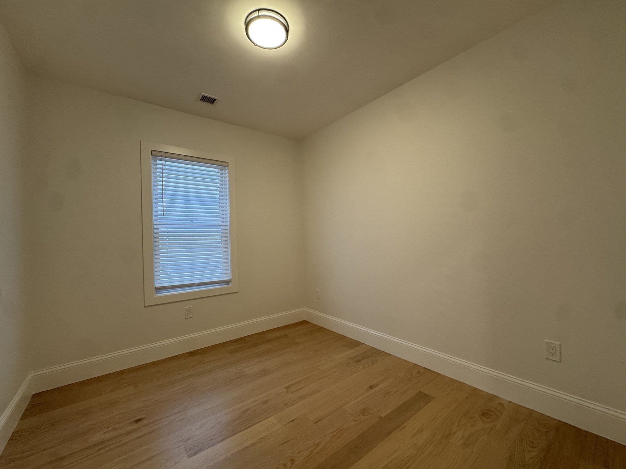 531 Bennington # 2 Property Photo 12