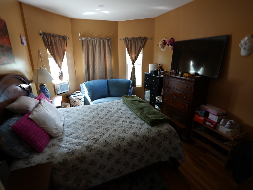 13 Belgrade St Property Photo 16
