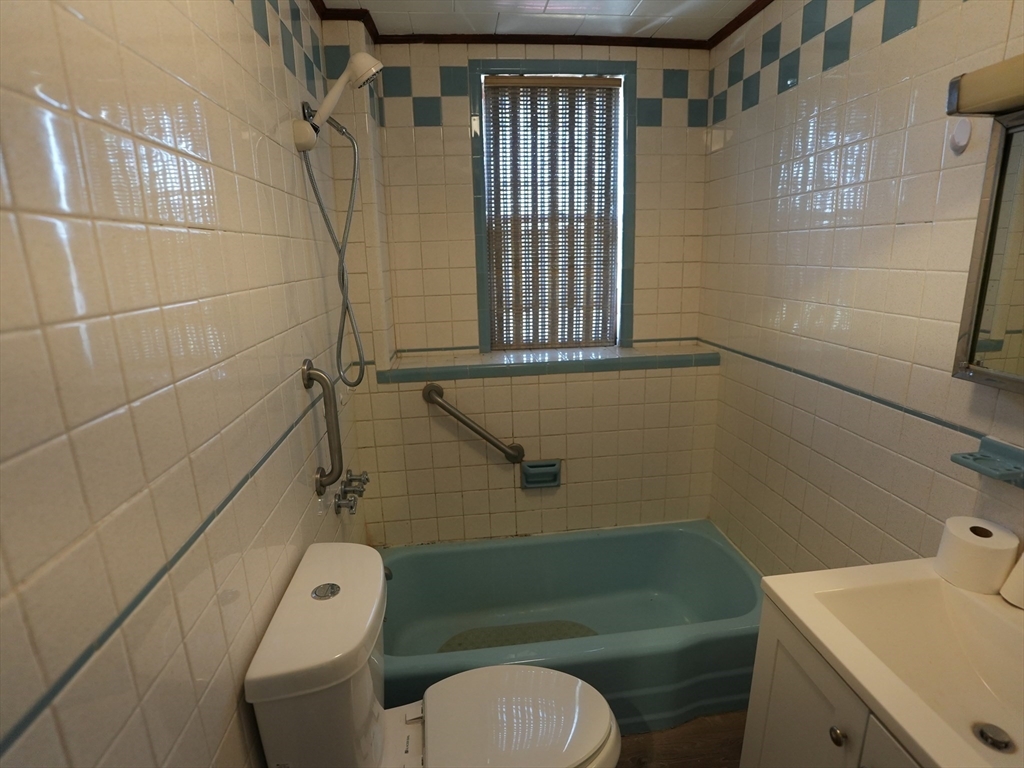 13 Belgrade St Property Photo 28