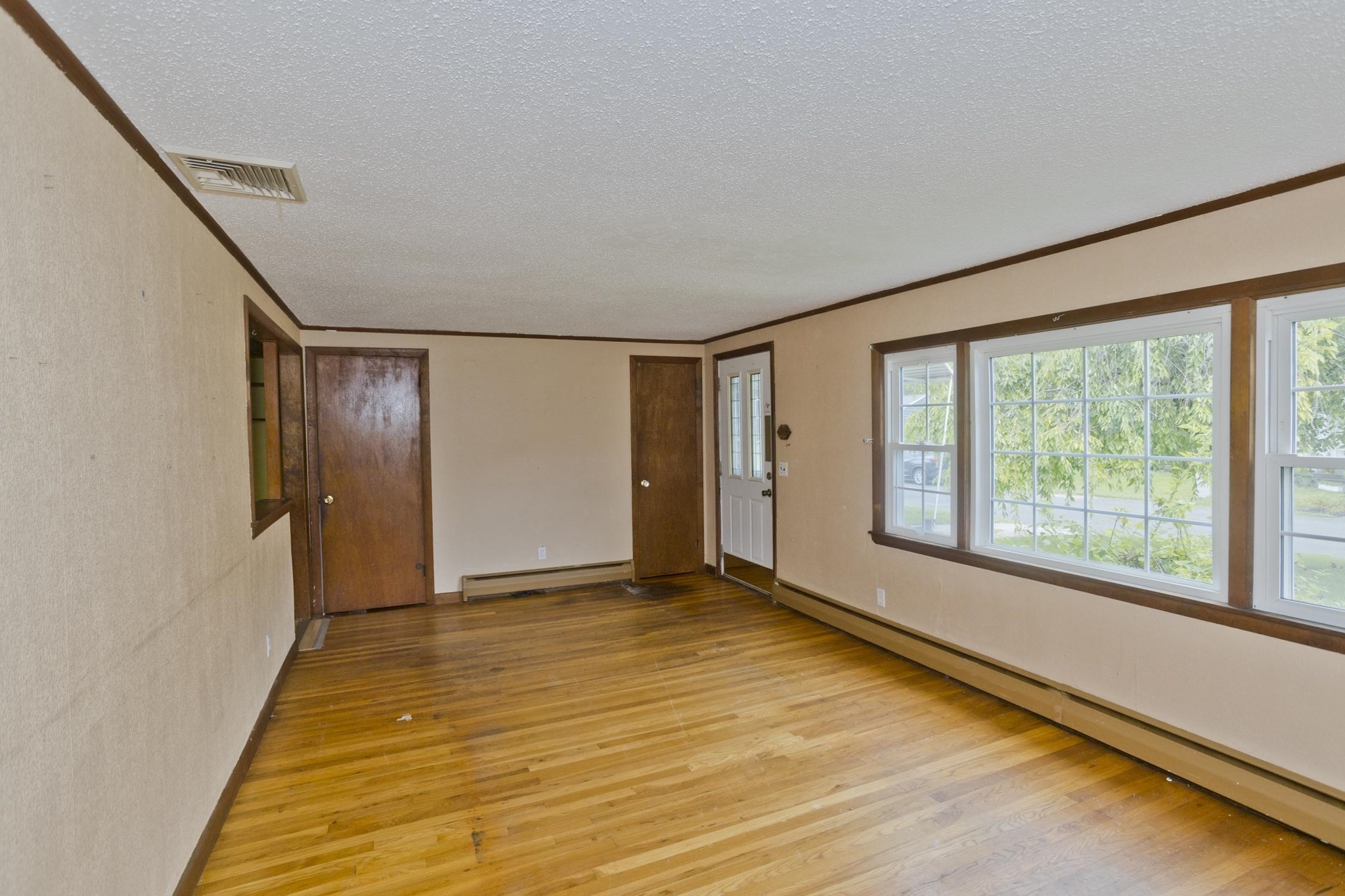 67 Warwick Rd Property Photo 5