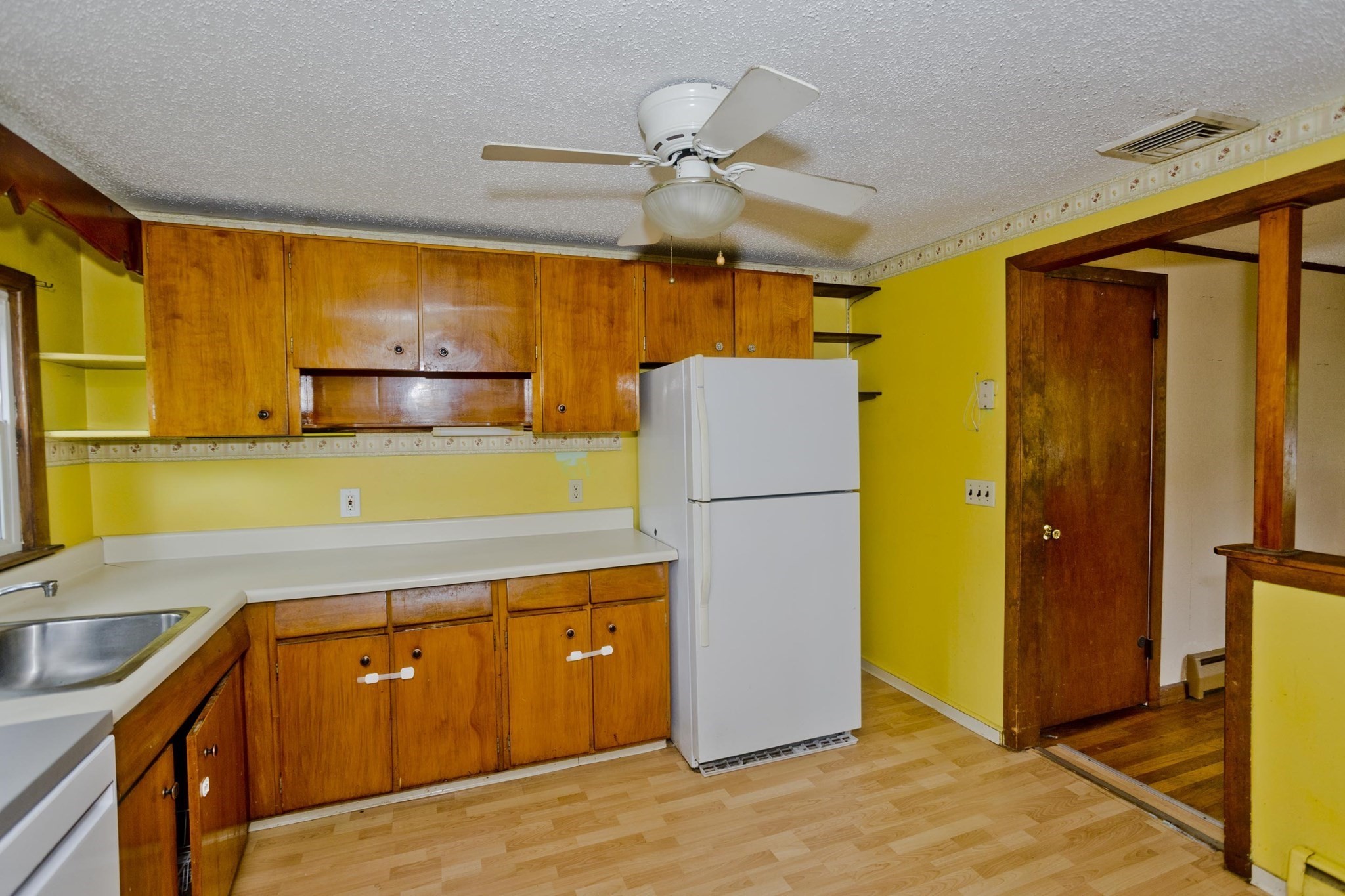 67 Warwick Rd Property Photo 8