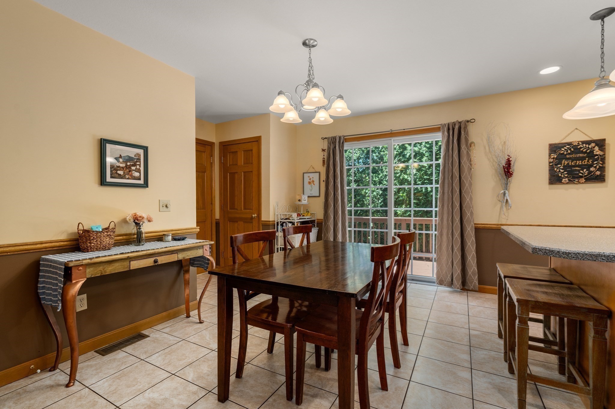 19 Gerard Lane # 19 Property Photo 3