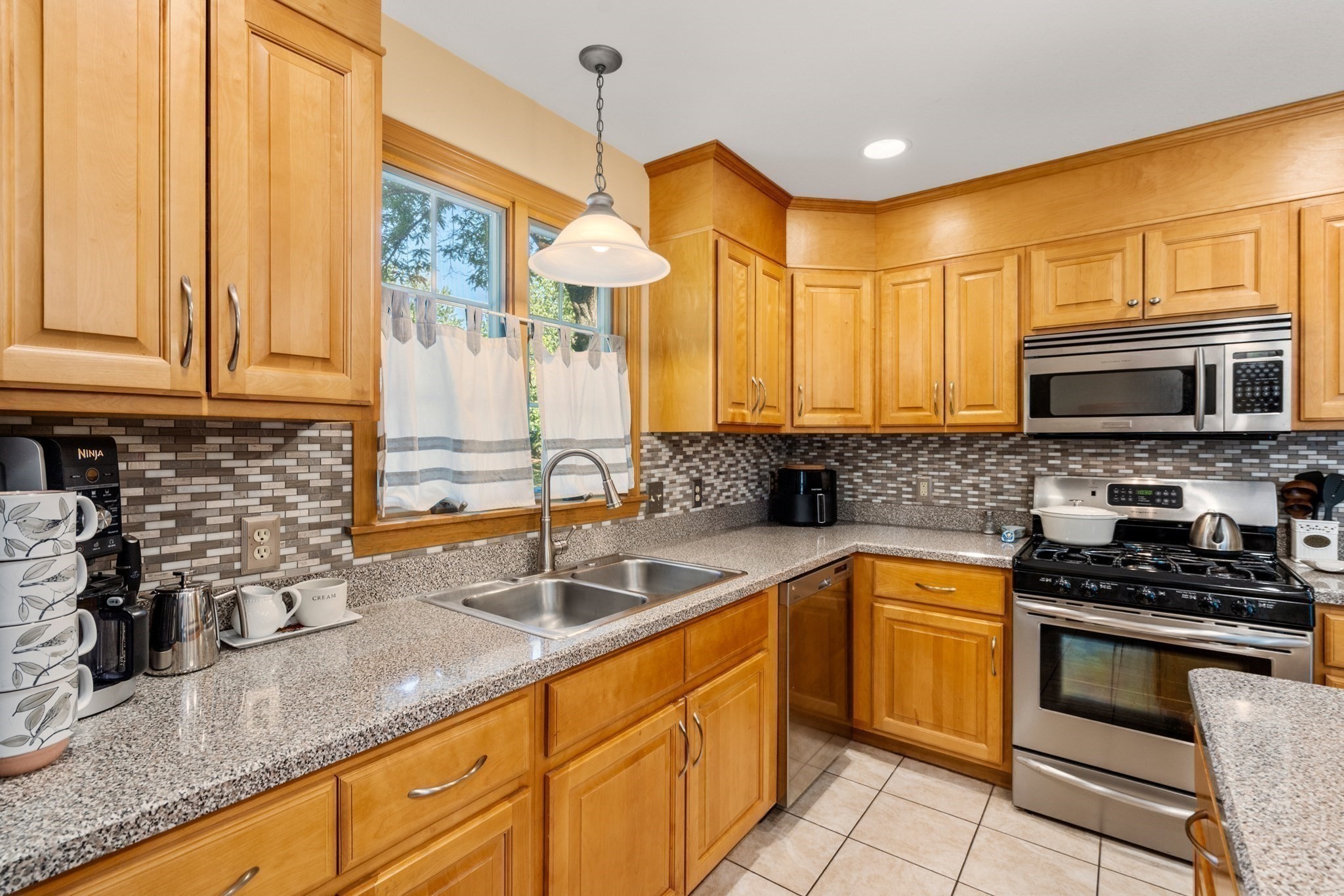 19 Gerard Lane # 19 Property Photo 13