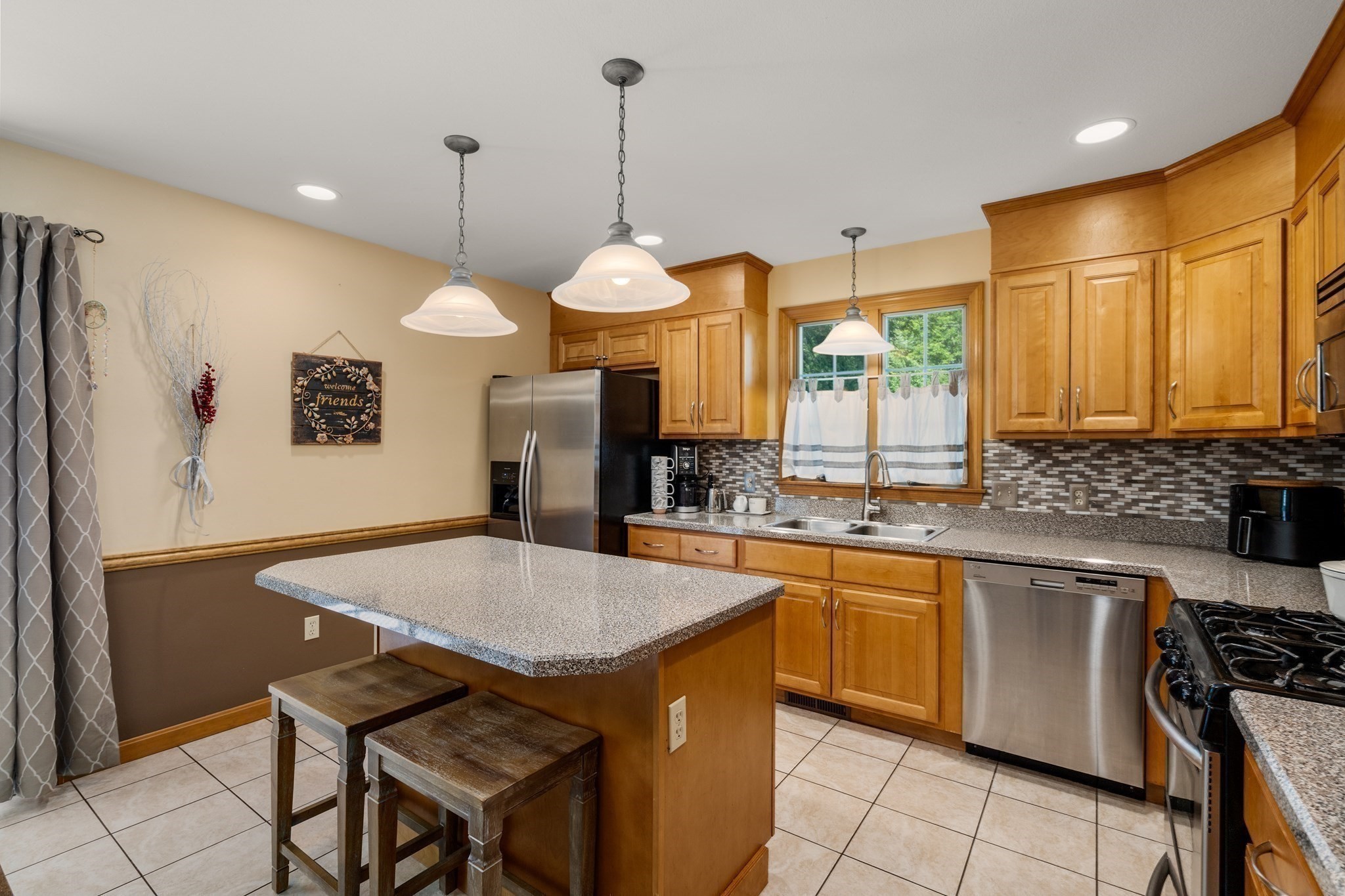 19 Gerard Lane # 19 Property Photo 15