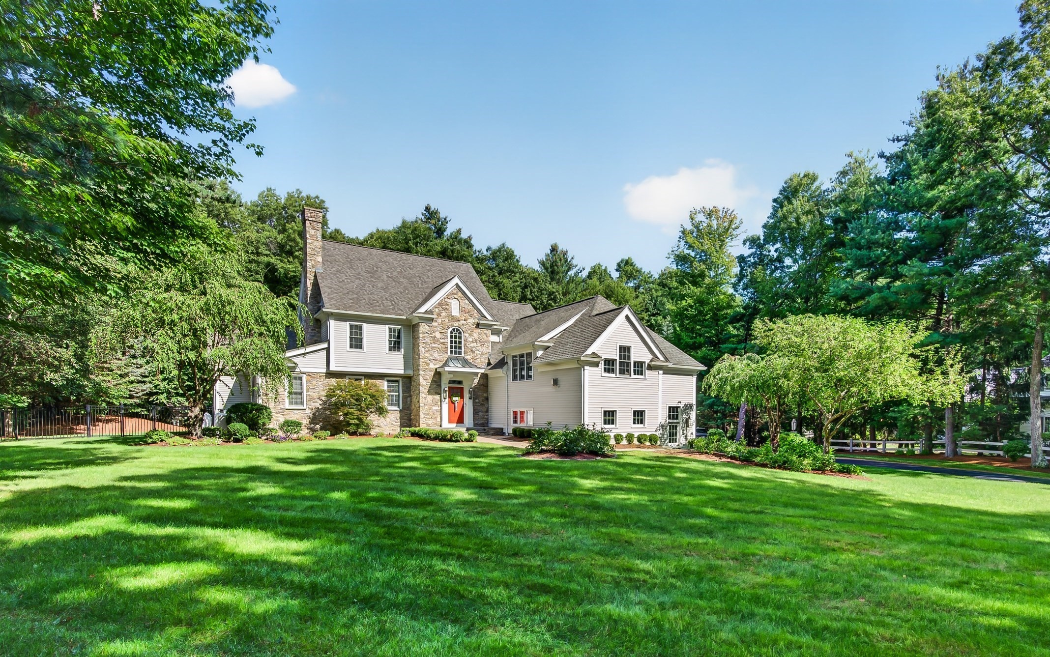 114 Fox Run Rd Property Photo 1