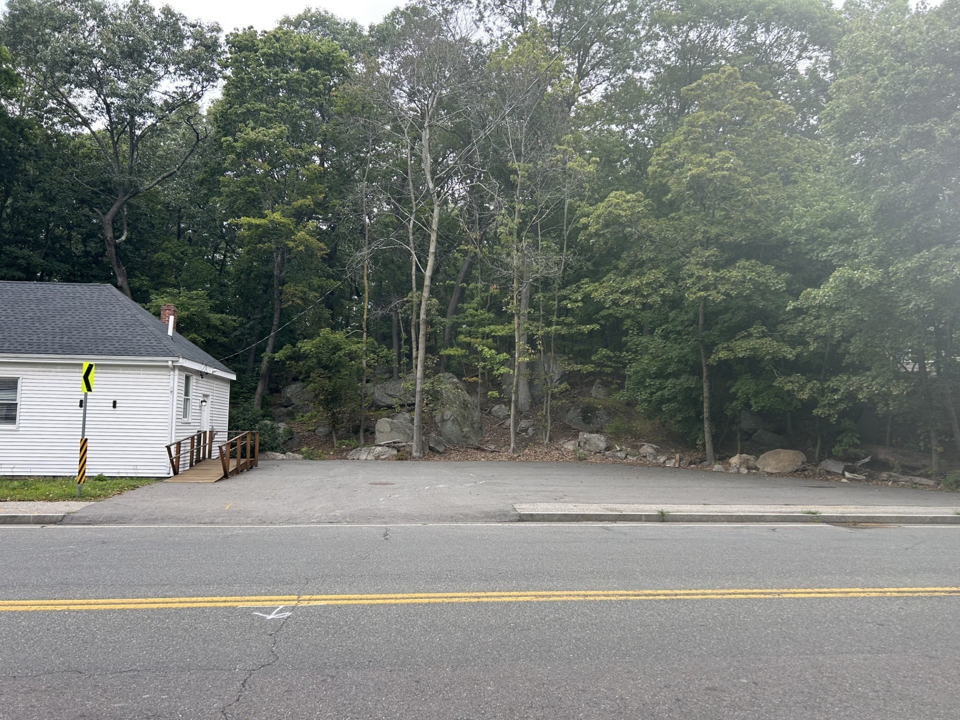 630 Salem St Property Photo 12