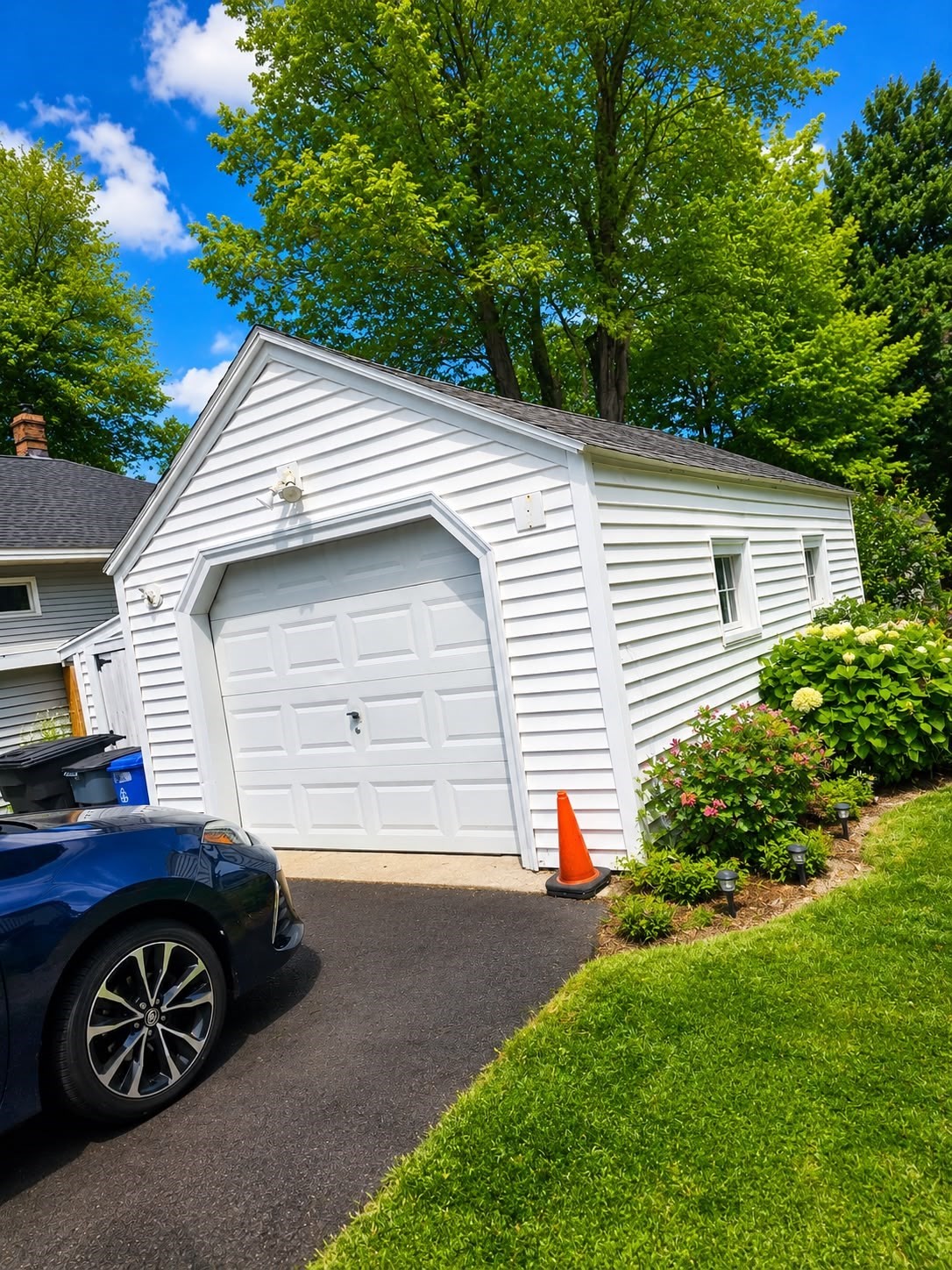 56 Kirby Ave Property Photo 2