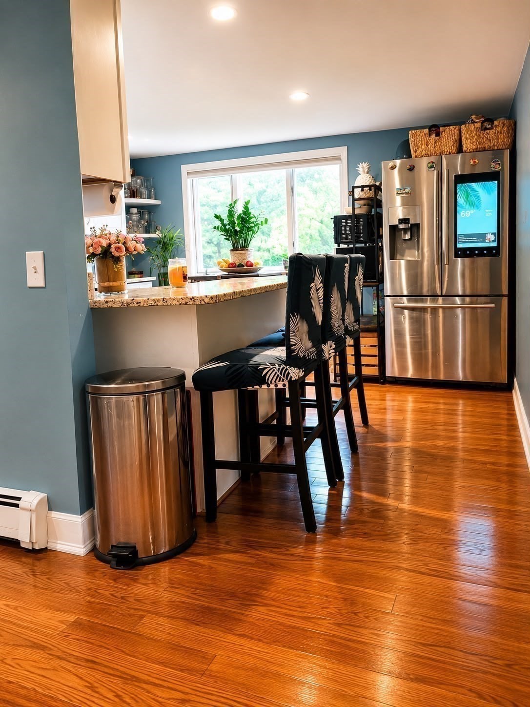 56 Kirby Ave Property Photo 10