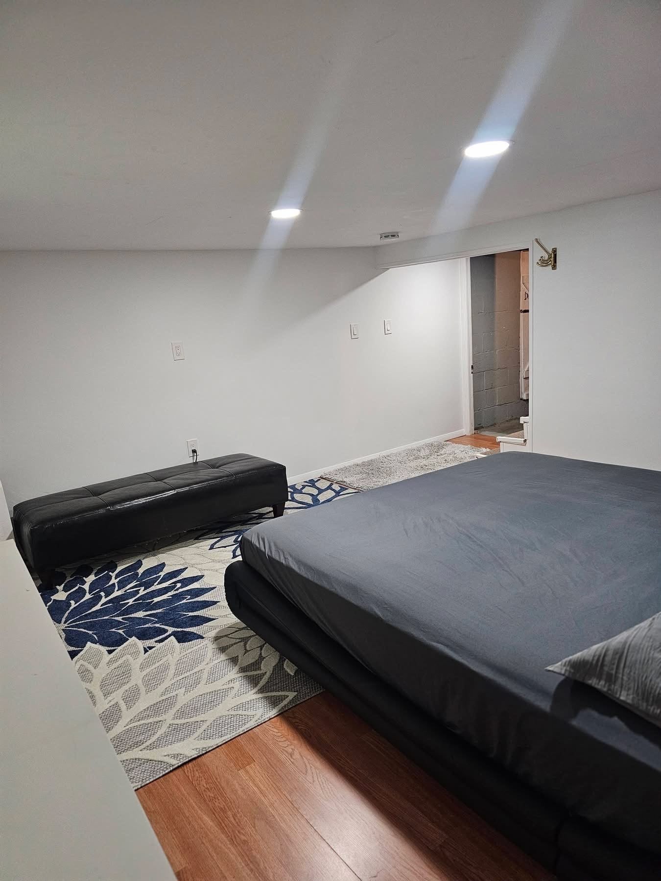 56 Kirby Ave Property Photo 15