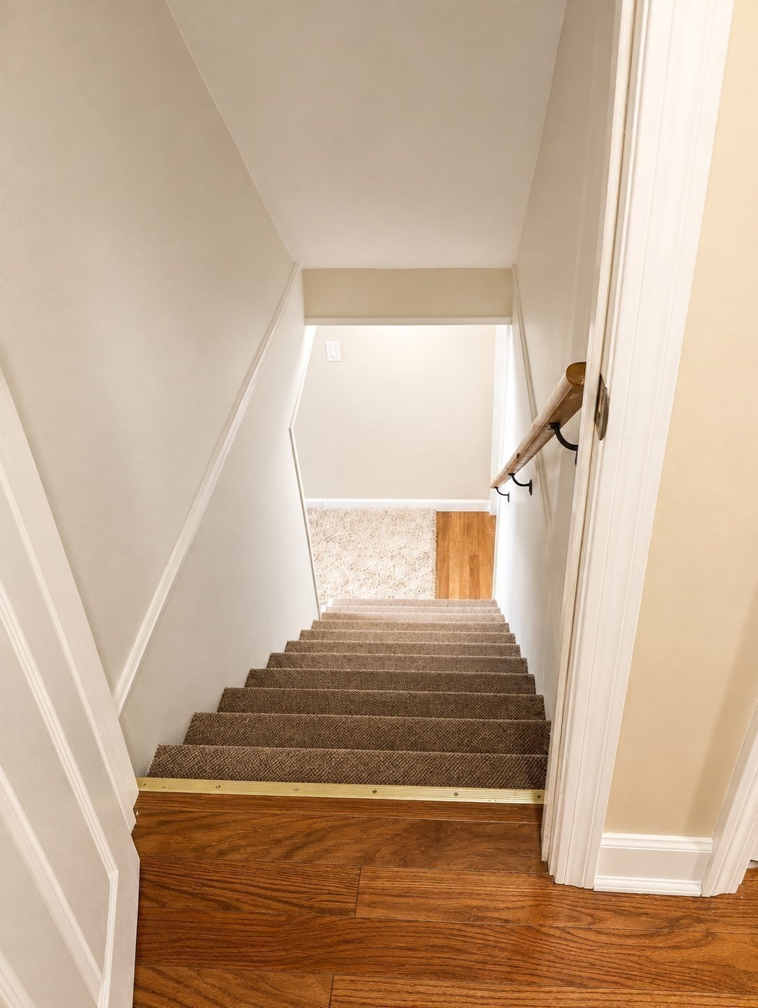 56 Kirby Ave Property Photo 16