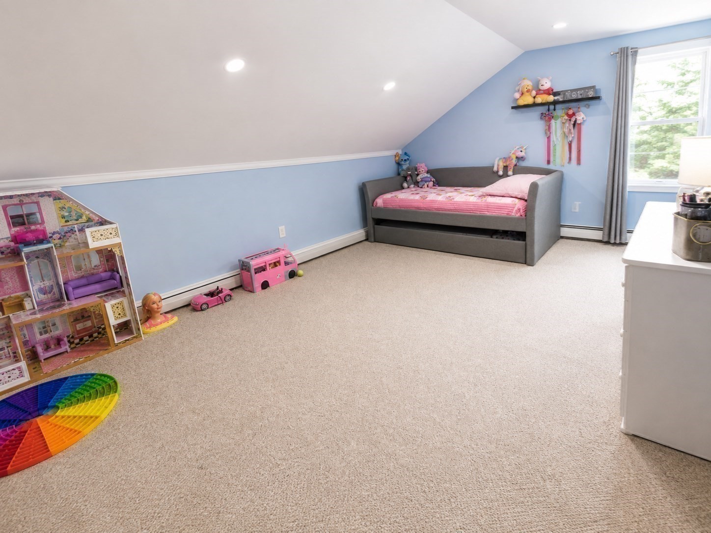 56 Kirby Ave Property Photo 23