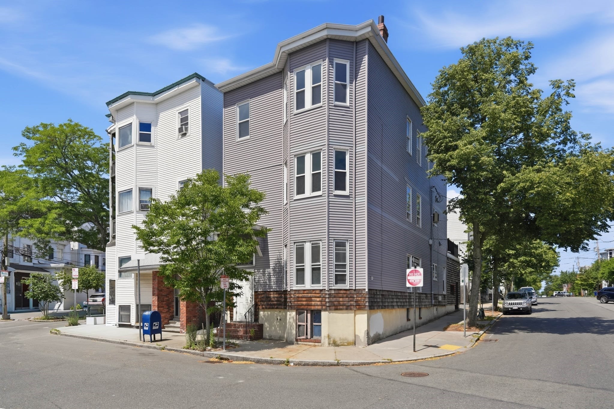 487-489 Sumner Street Property Photo 1