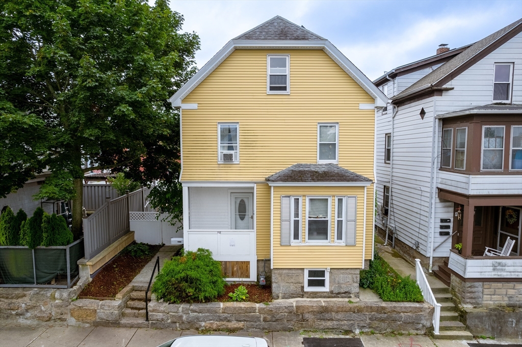 118 Parker St Property Photo 1