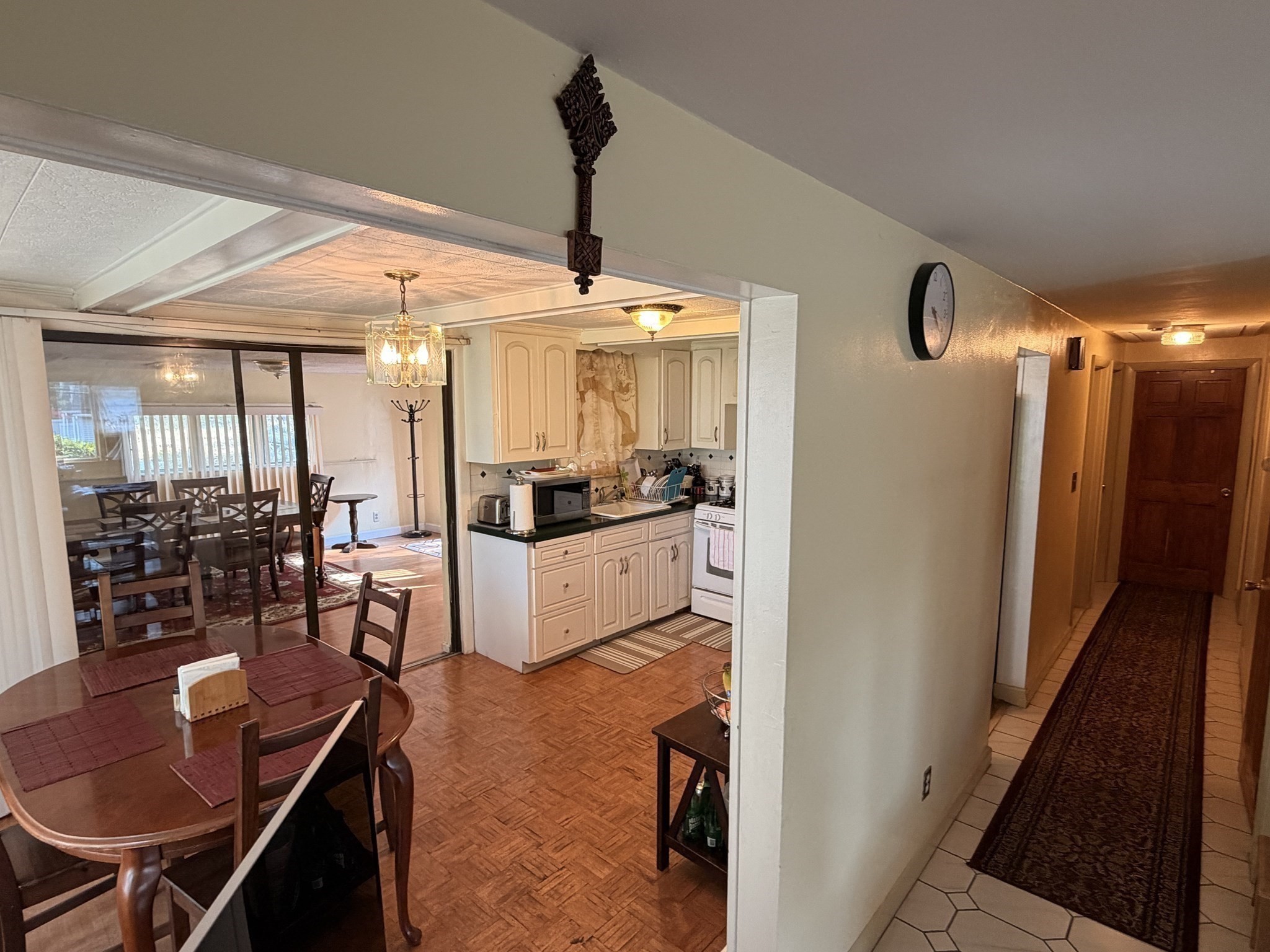 115 Center St Property Photo 14