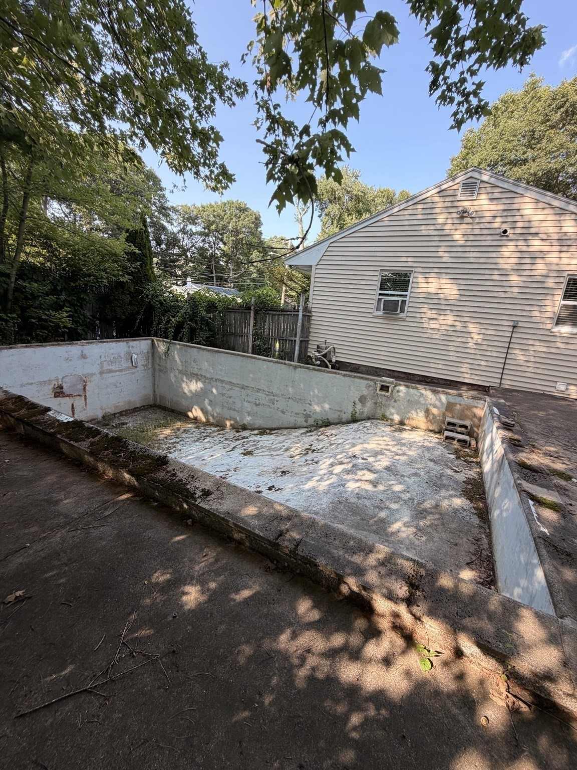 115 Center St Property Photo 29