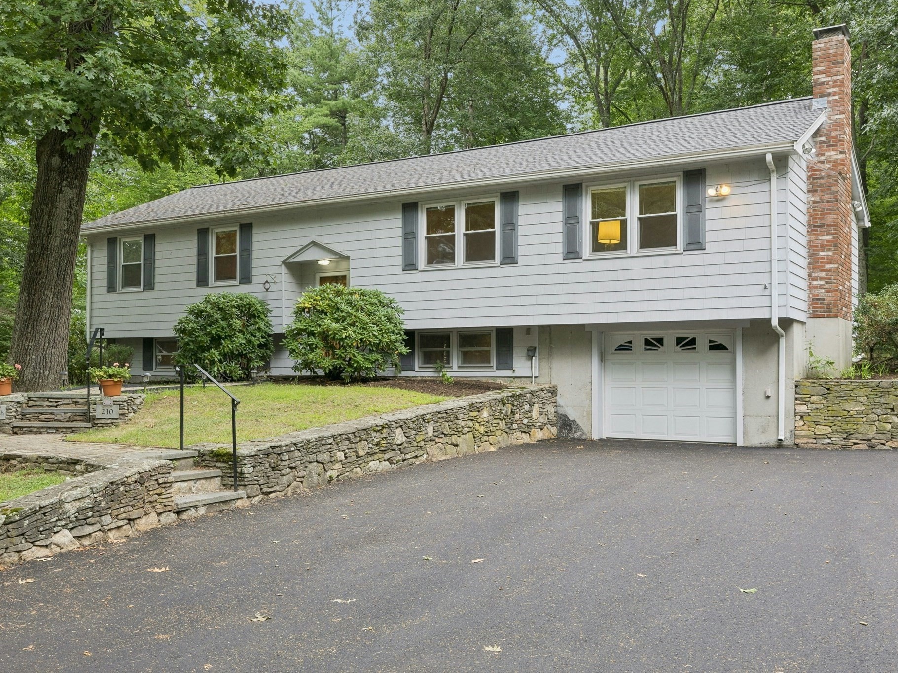210 Chamberlain St