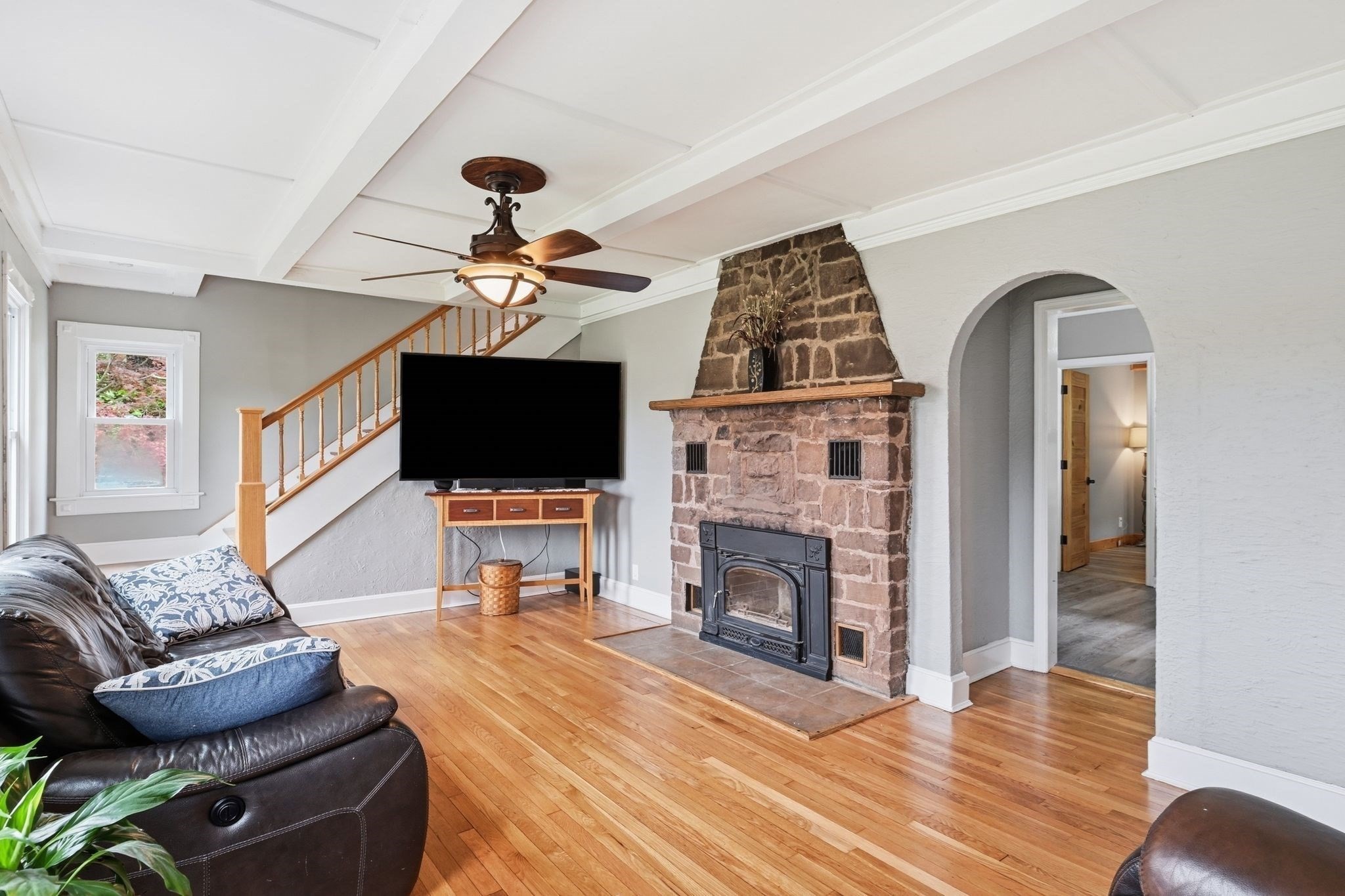 142 Cooper Property Photo 6
