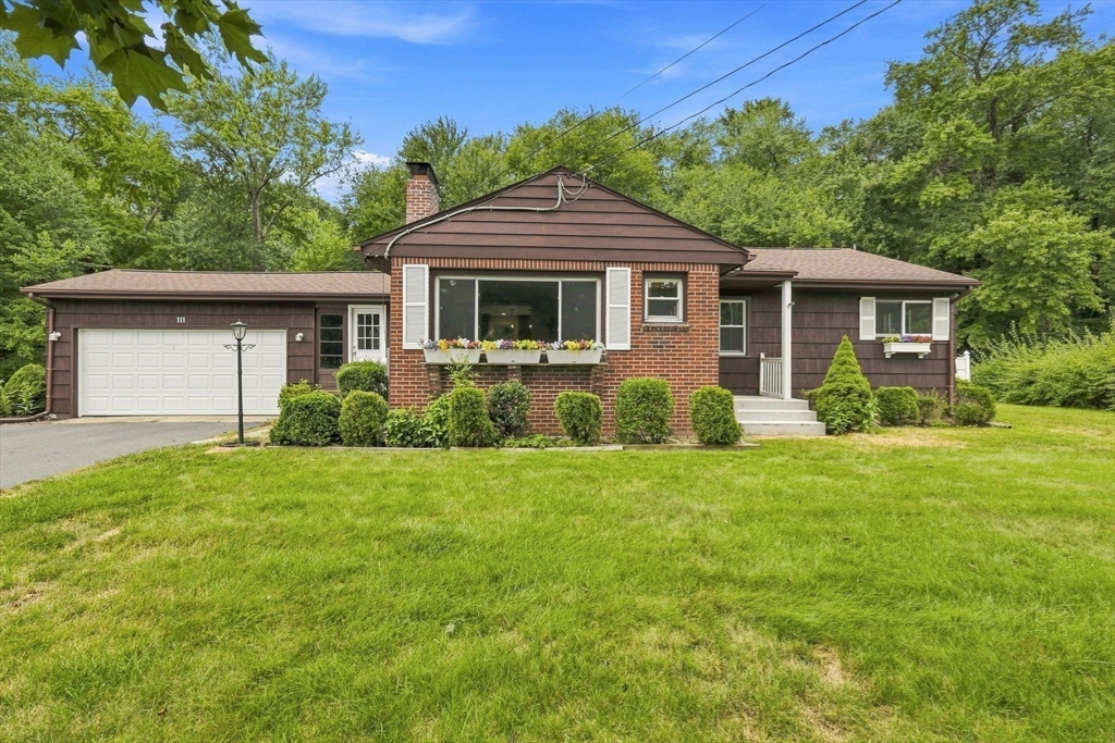 111 Florida Drive Property Photo 1