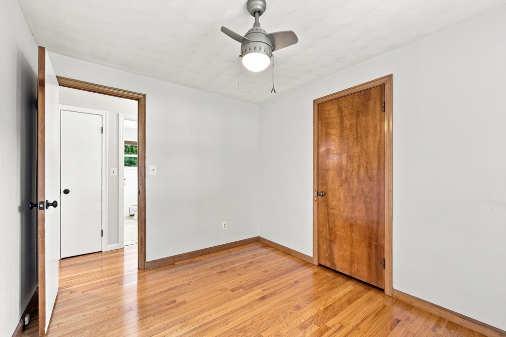 111 Florida Drive Property Photo 18