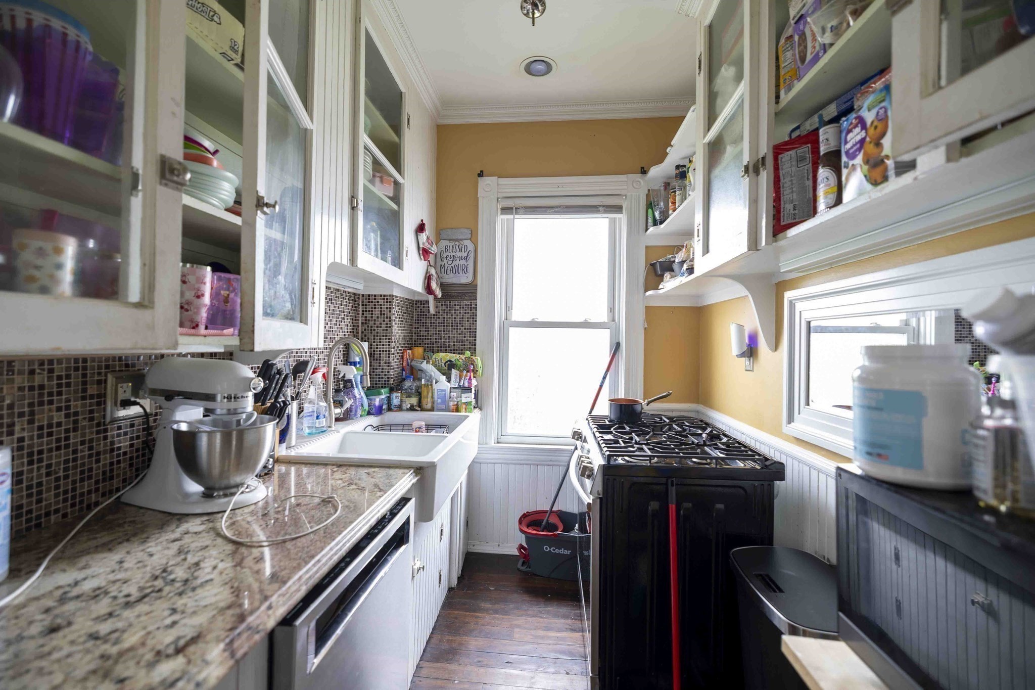 1025 Globe St Property Photo 11