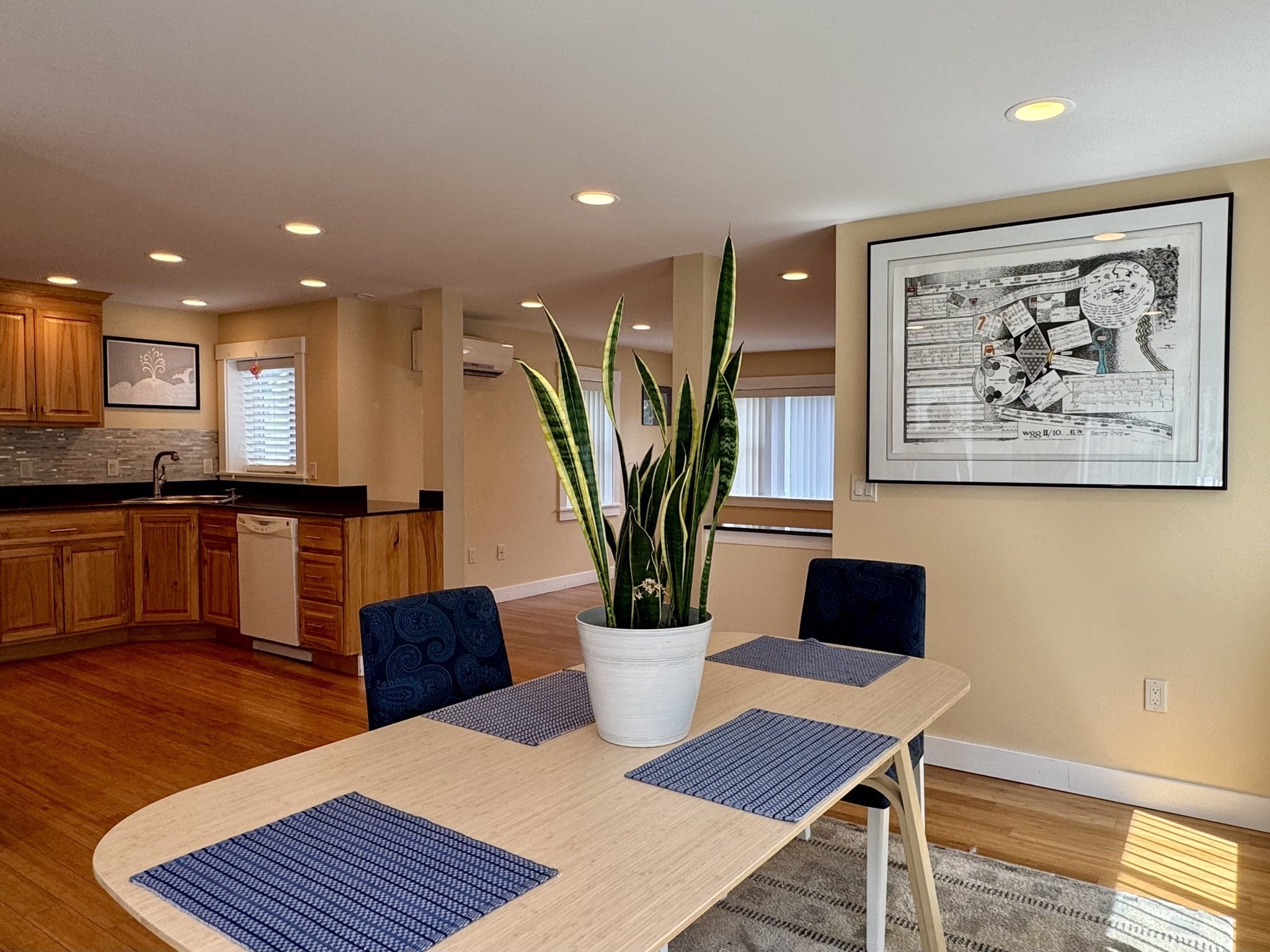 104 Davis Street Property Photo 6