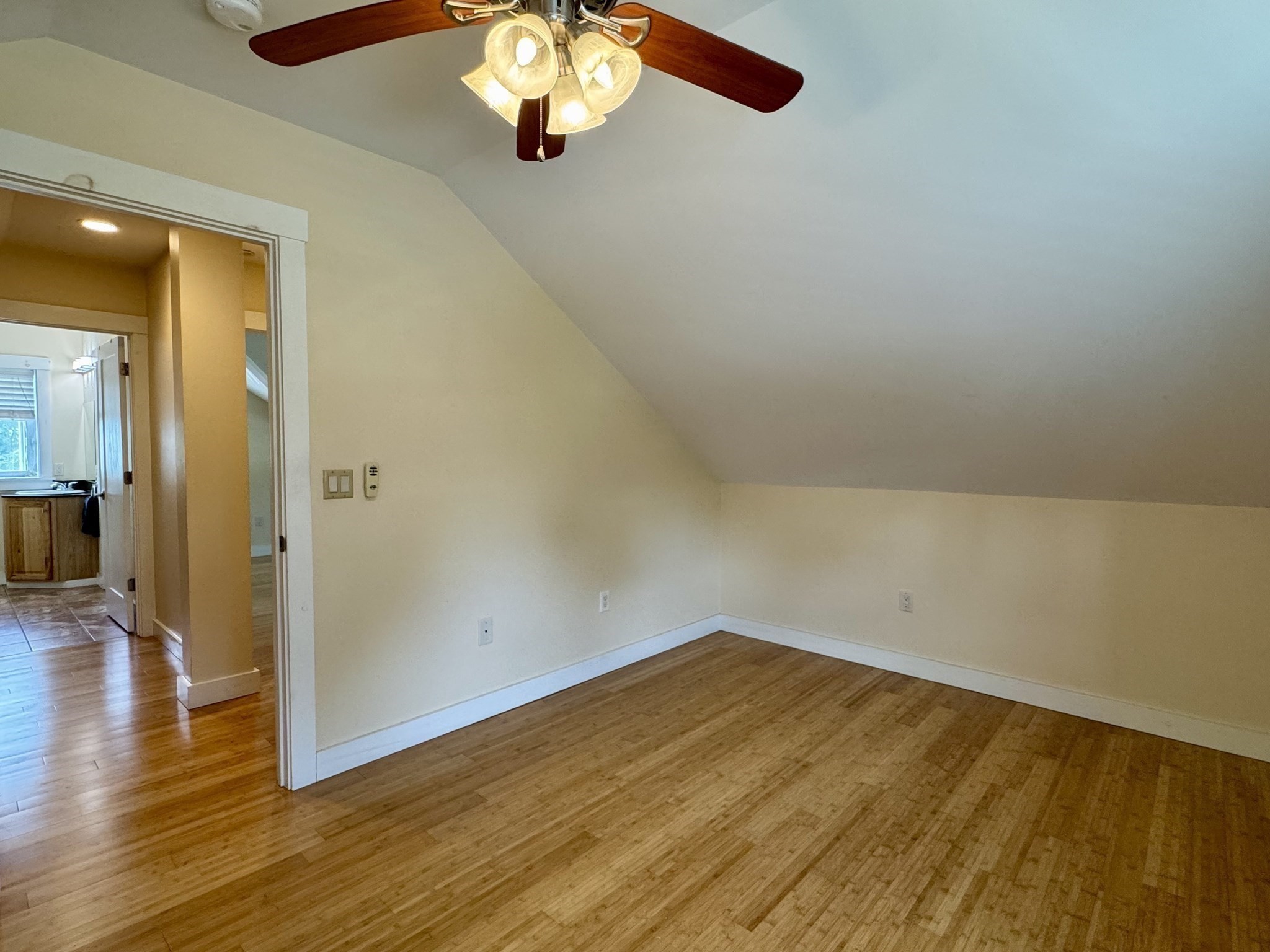 104 Davis Street Property Photo 22