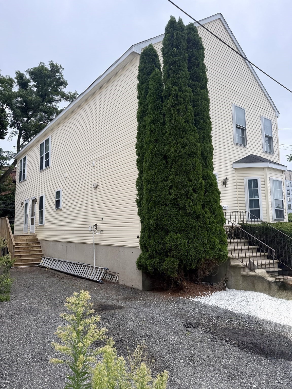 130 Washburn Ave Property Photo 3