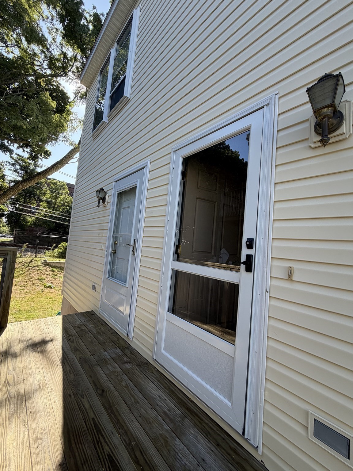 130 Washburn Ave Property Photo 6