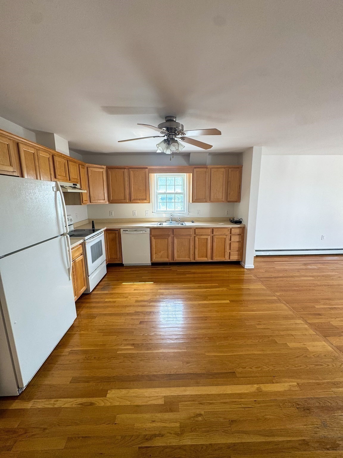 130 Washburn Ave Property Photo 13