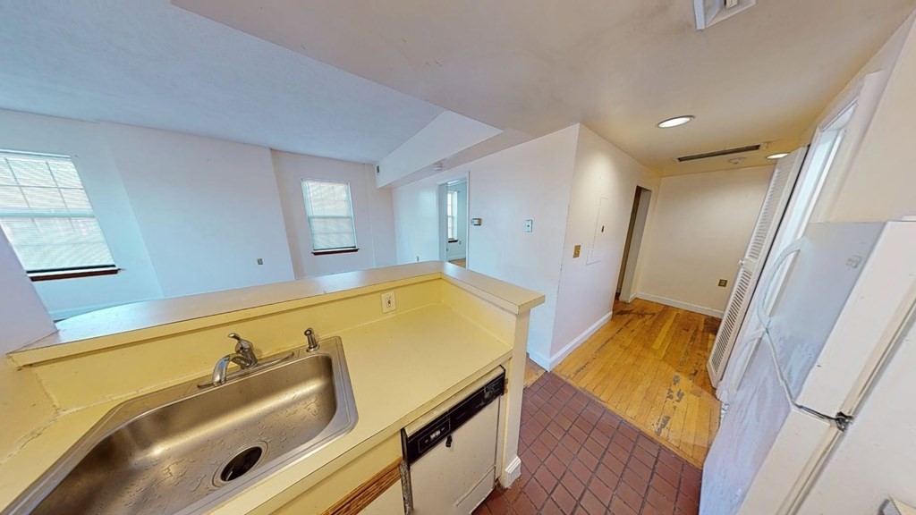 14 John Eliot Square # 4e Property Photo 2