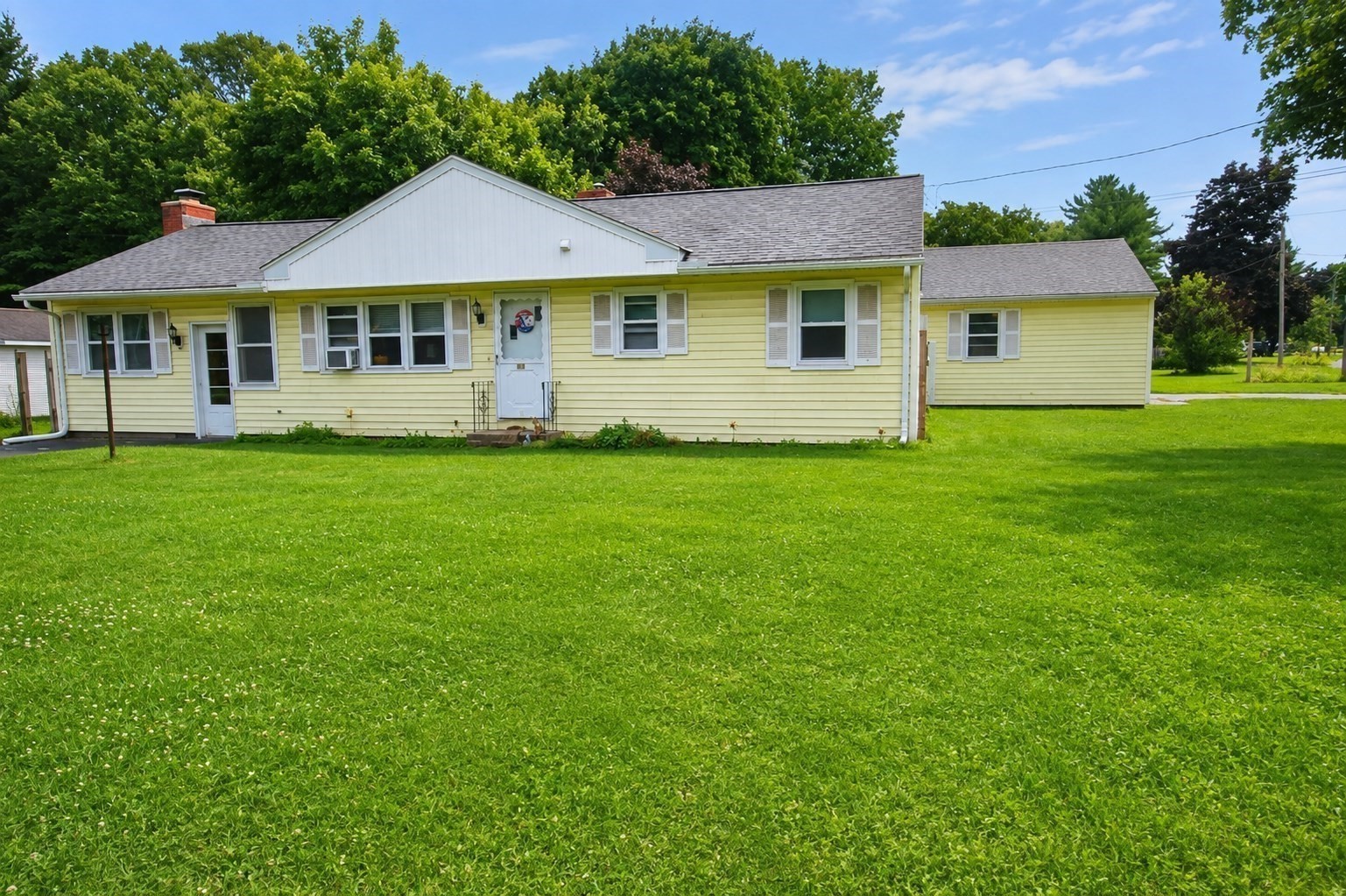 27 Feeding Hills Rd Property Photo 1