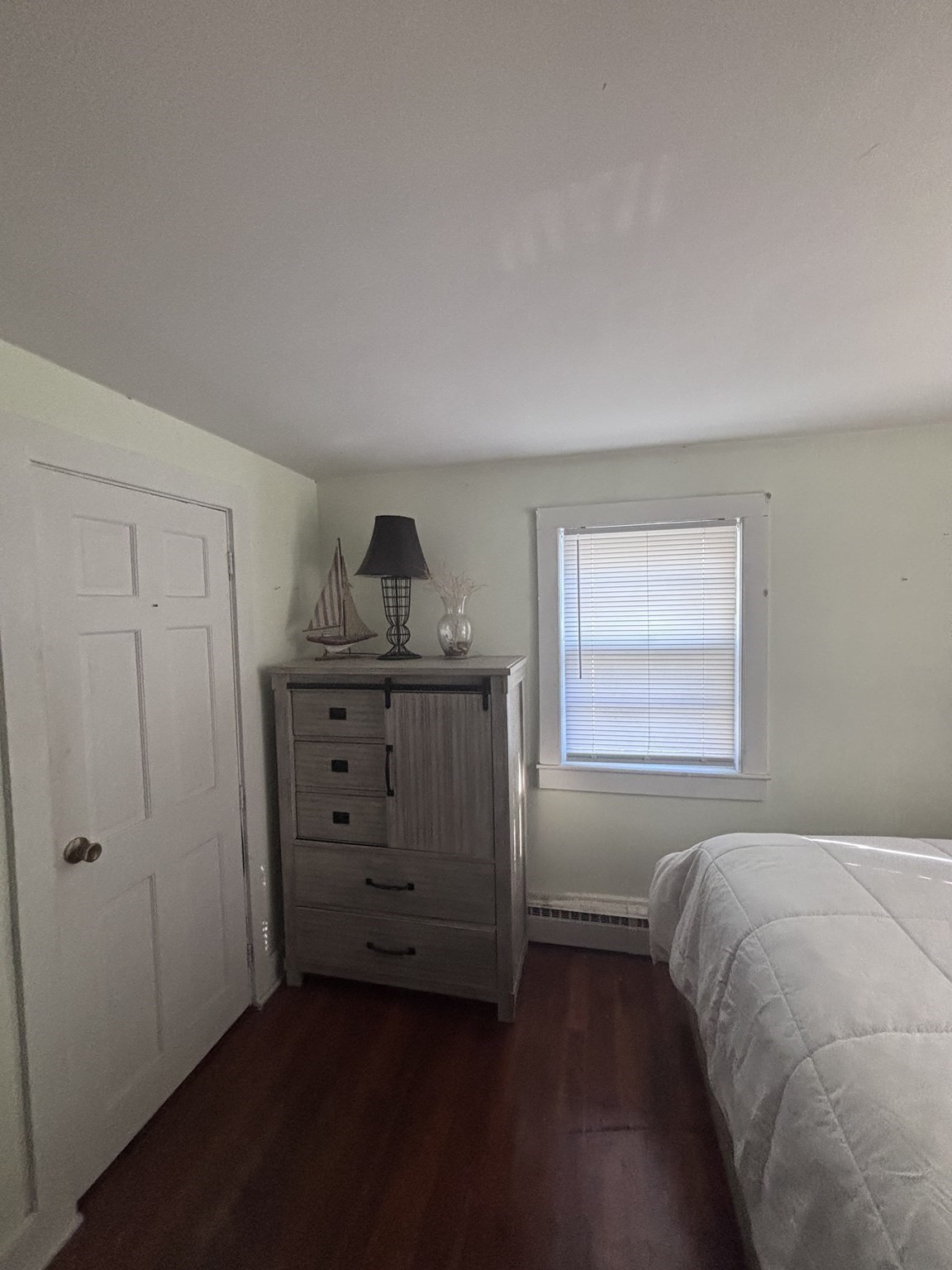 25 Hoover Ave Property Photo 9
