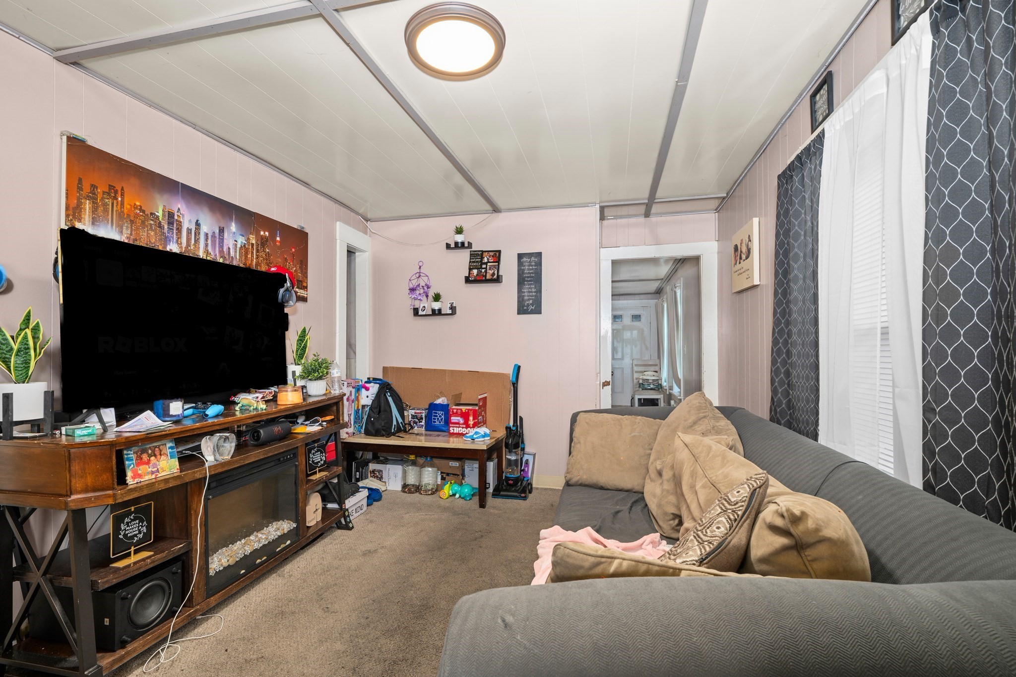 102 Sayles Street Property Photo 14