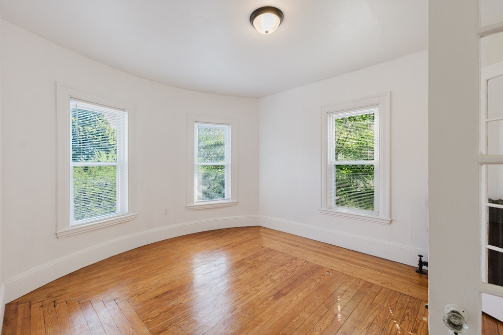 15 Mclellan St Property Photo 14