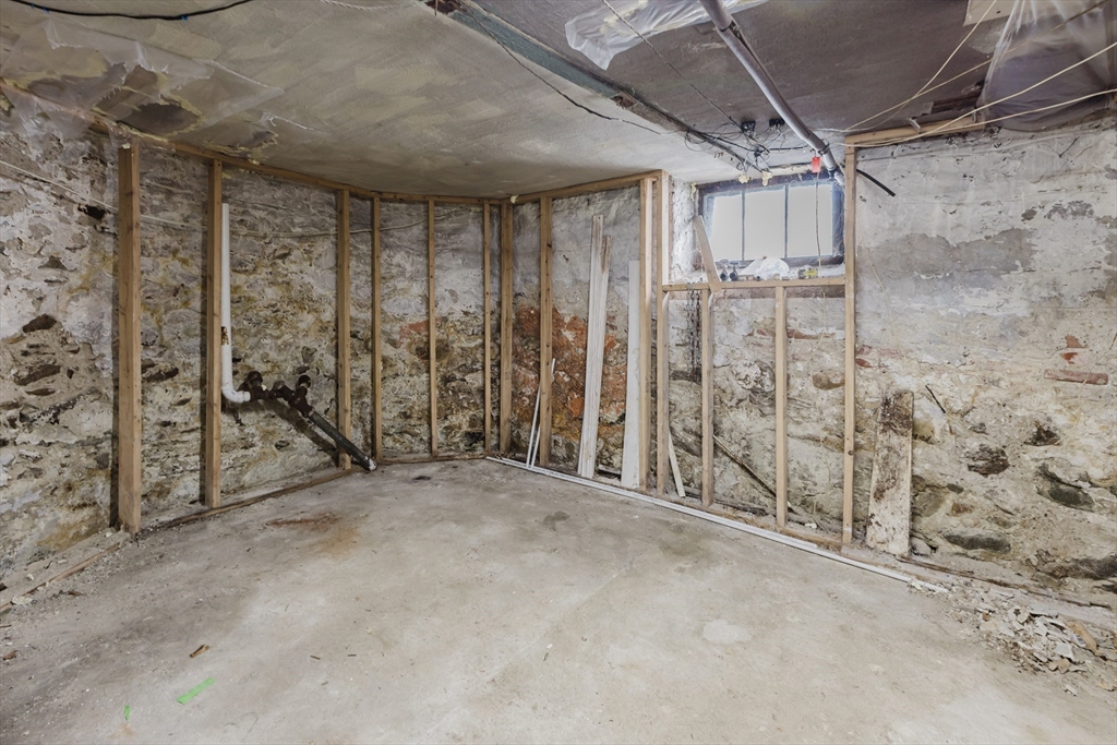 15 Mclellan St Property Photo 42