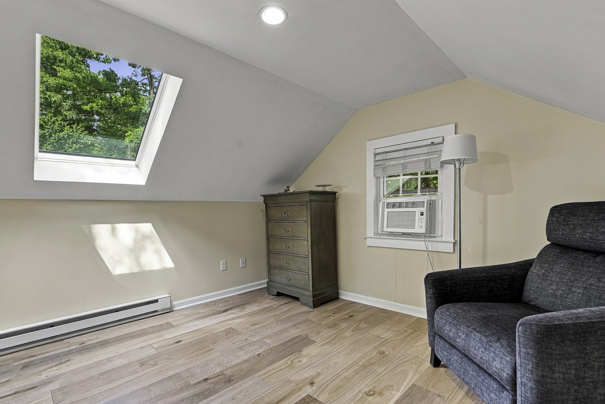 8 Mellen St Property Photo 32