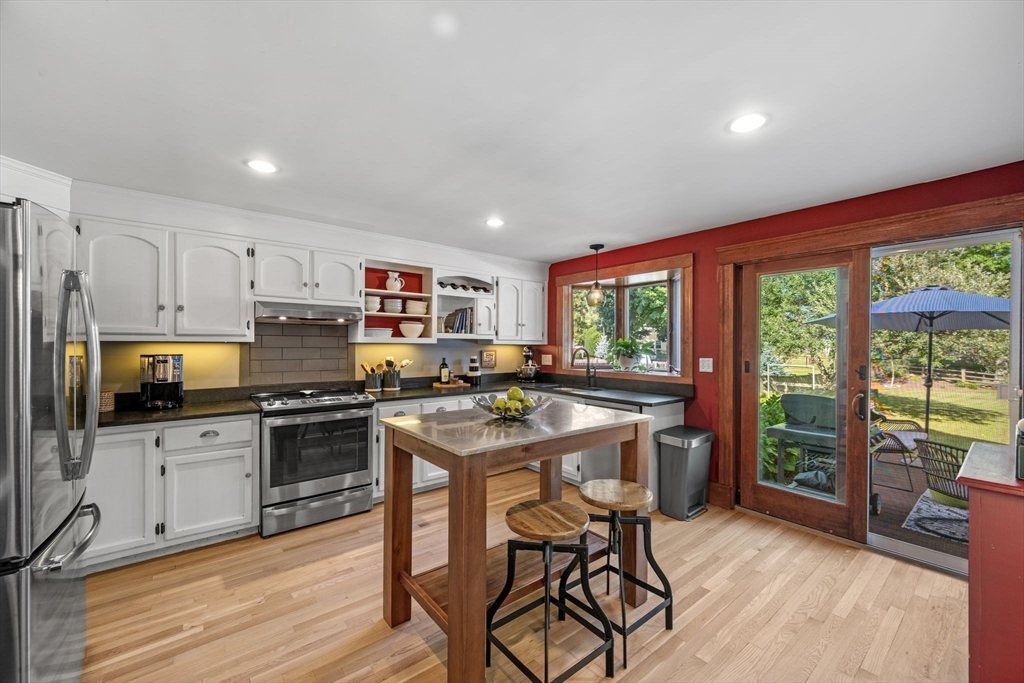 67 Pond St Property Photo 12