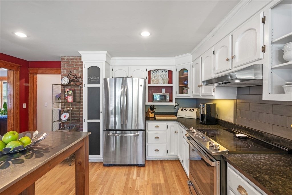 67 Pond St Property Photo 14