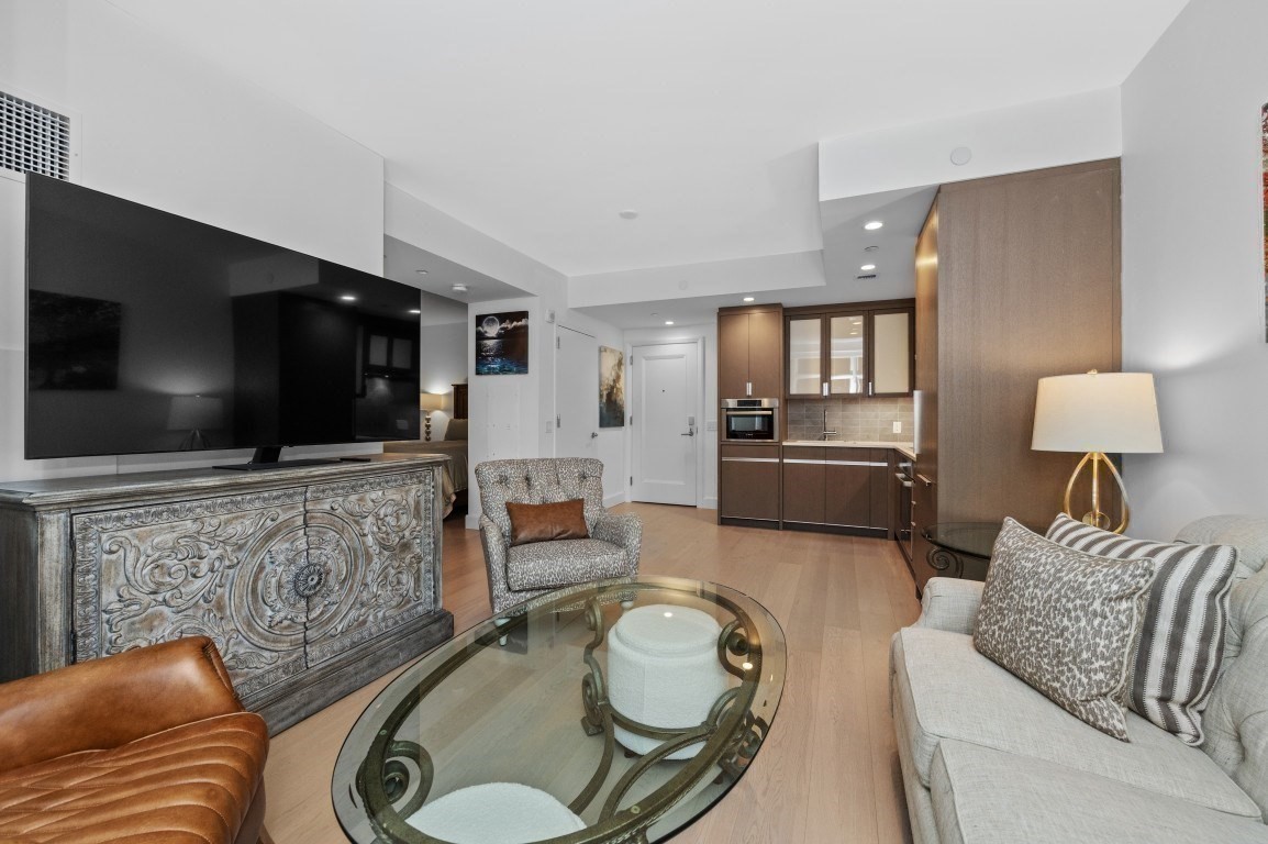 100 Lovejoy Wharf # 5L Property Photo 1