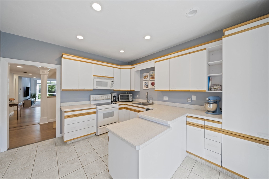 72 Kim Ter # C Property Photo 4