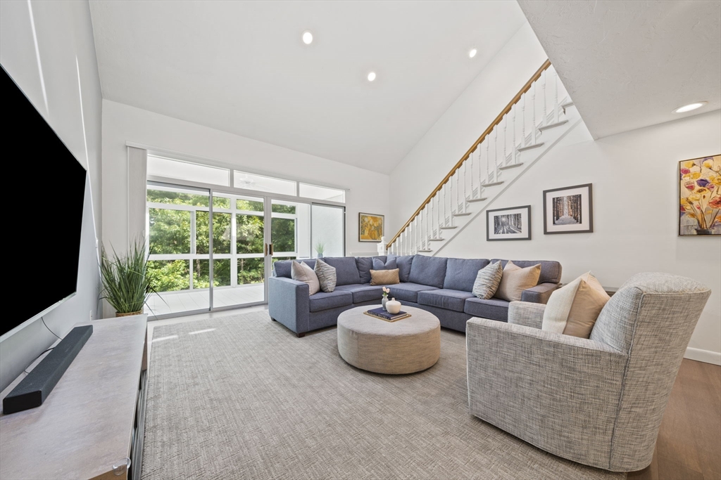 72 Kim Ter # C Property Photo 16