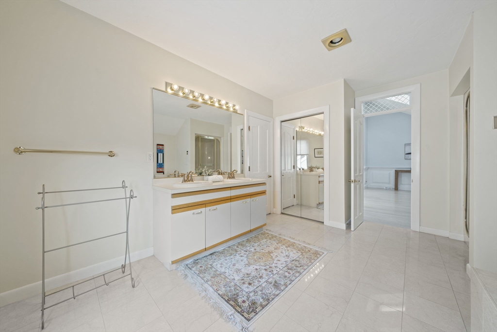 72 Kim Ter # C Property Photo 38