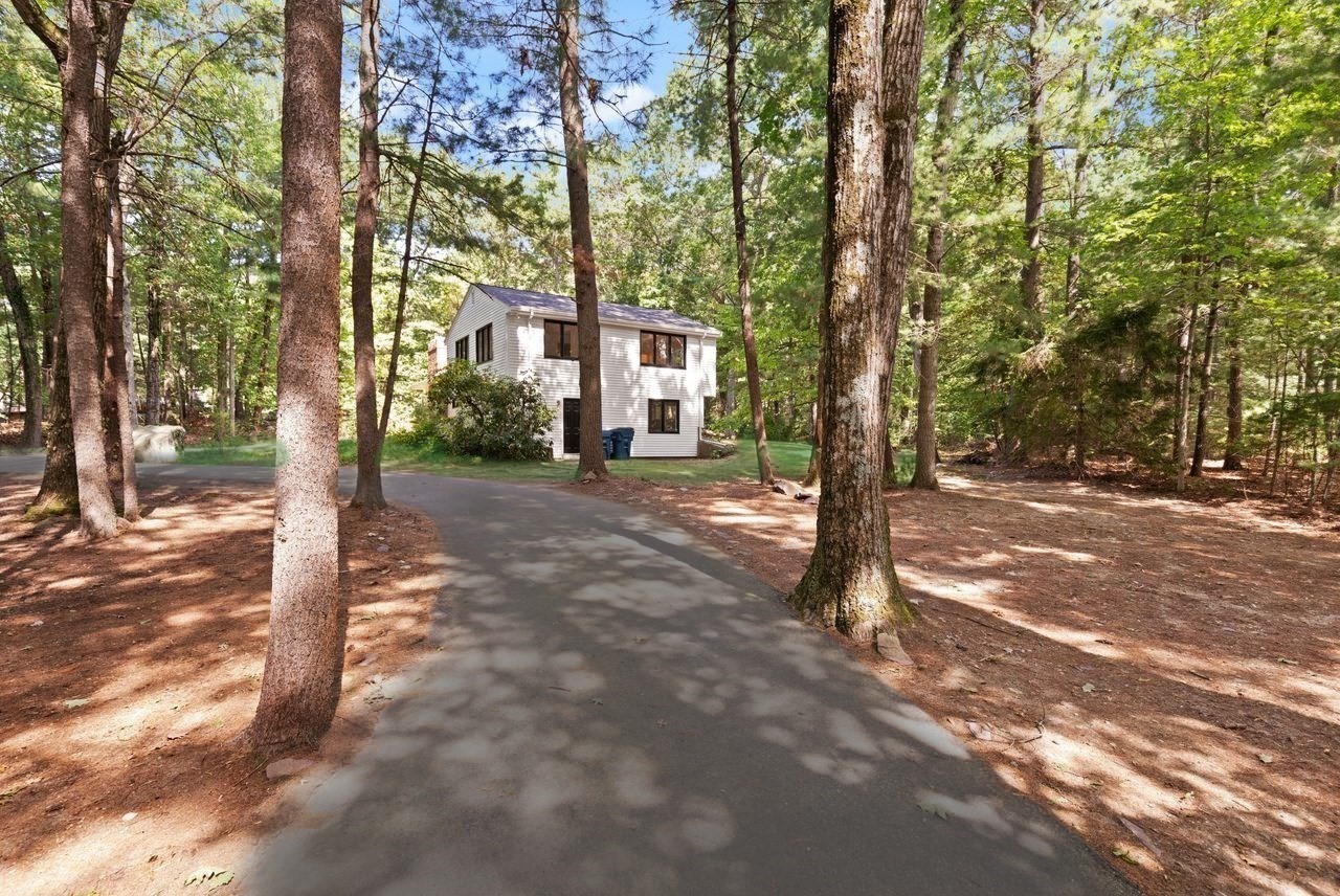 20 Algonquin Rd Property Photo 4