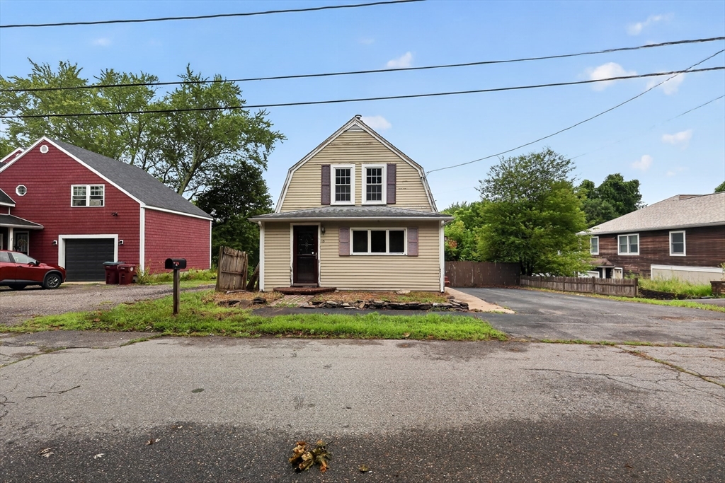 15 Hillside Ave Property Photo 1