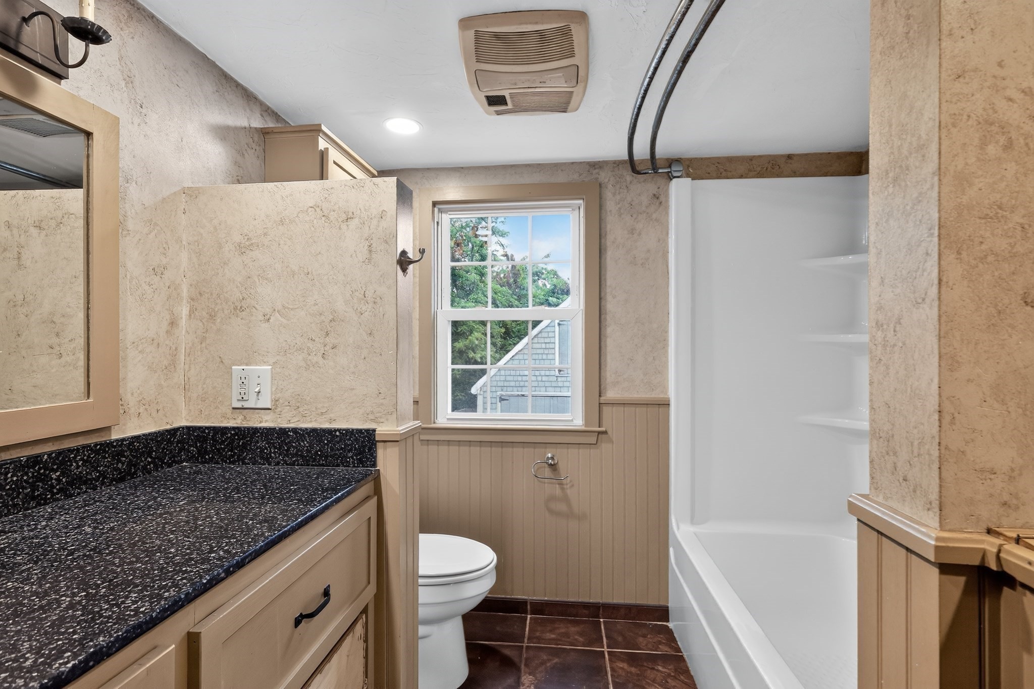 15 Hillside Ave Property Photo 21