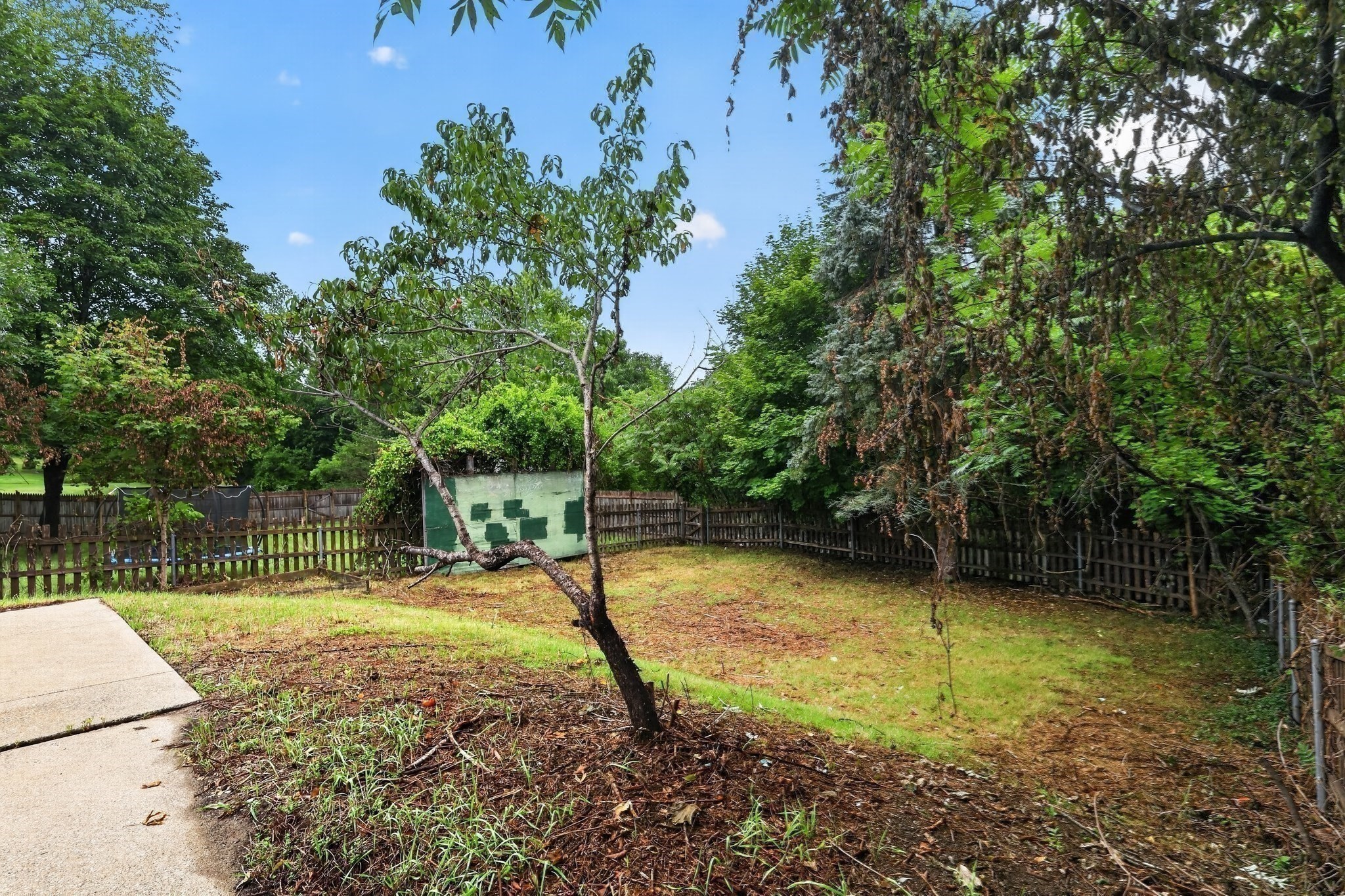 15 Hillside Ave Property Photo 32