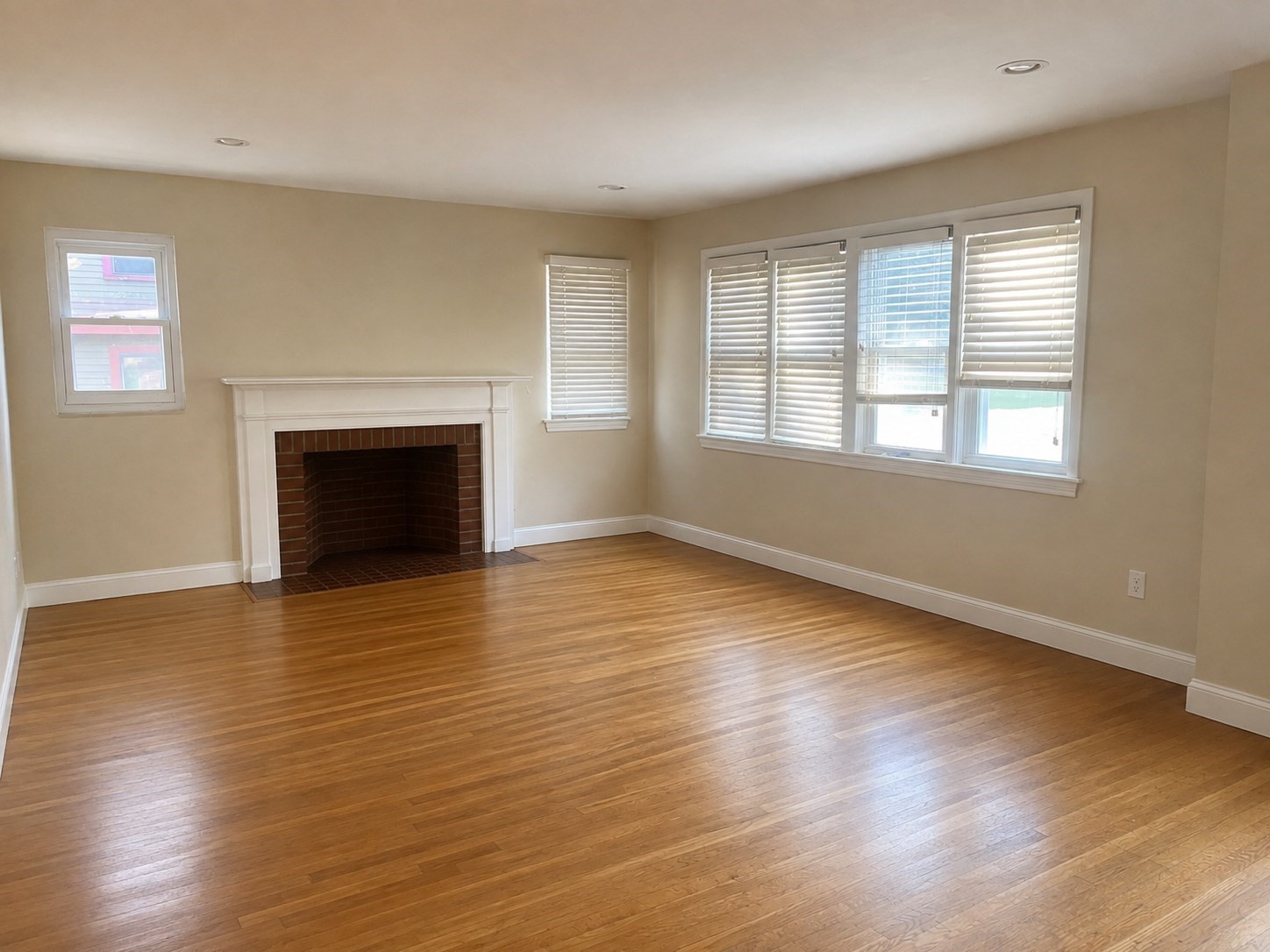 76 Central St Property Photo 6