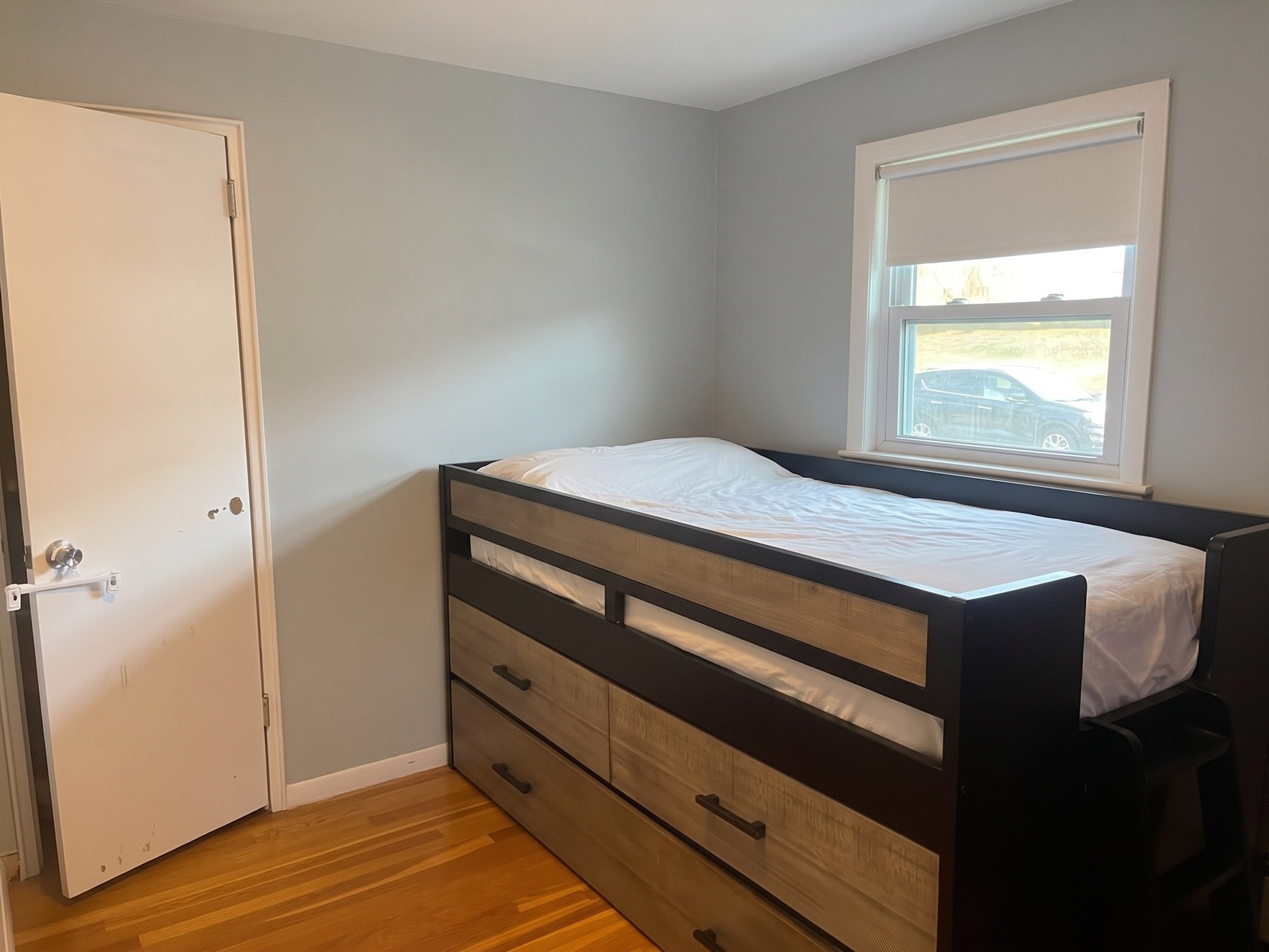 76 Central St Property Photo 8
