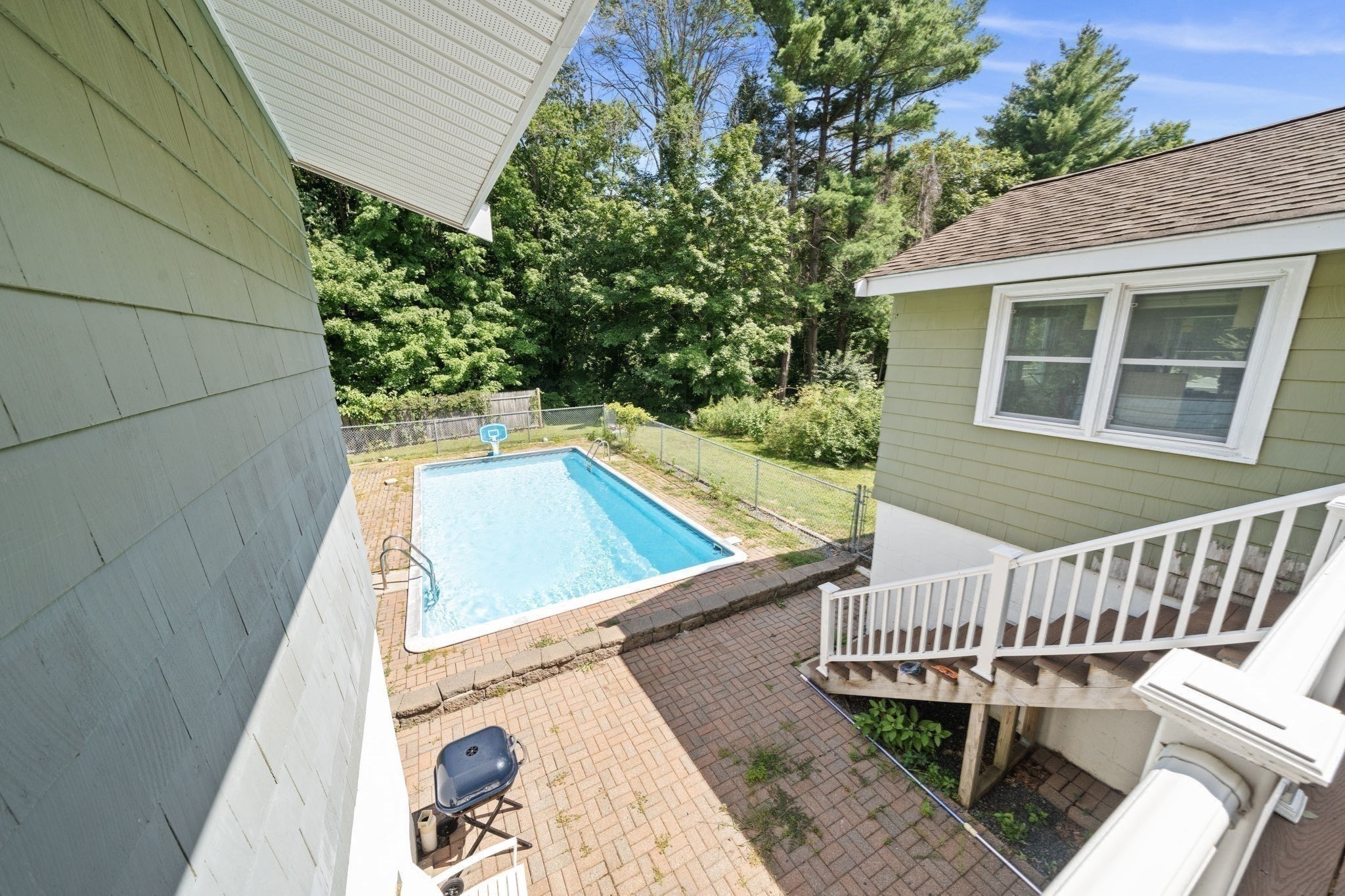 76 Central St Property Photo 16