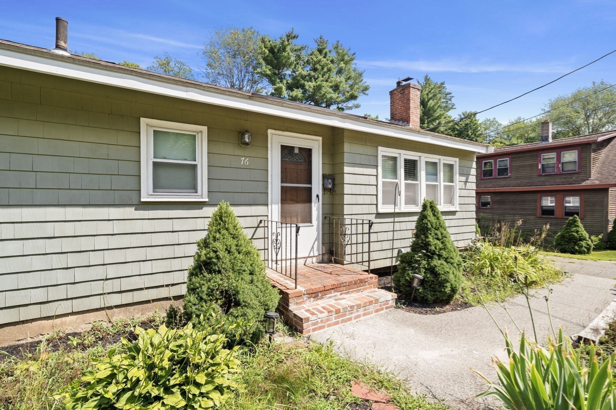 76 Central St Property Photo 23